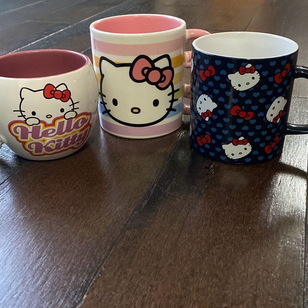 NWOt Sanrio Hello Kitty mugs lot of 3 never used cozy fall‎ christmas coffee tea